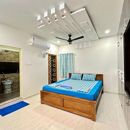 Truelife - 3Bhk Family Suites - Ps4 Pure Veg Restaurant On The Way To Balaji Temple - 2500 Sft Large Signature Apartment - Modular Kitchen - Super Fast Wifi, Smart Tv, 250 Jio Channels - Parking - Easy Access To All Temples - Top Service With Lots Of Тирупати Экстерьер фото