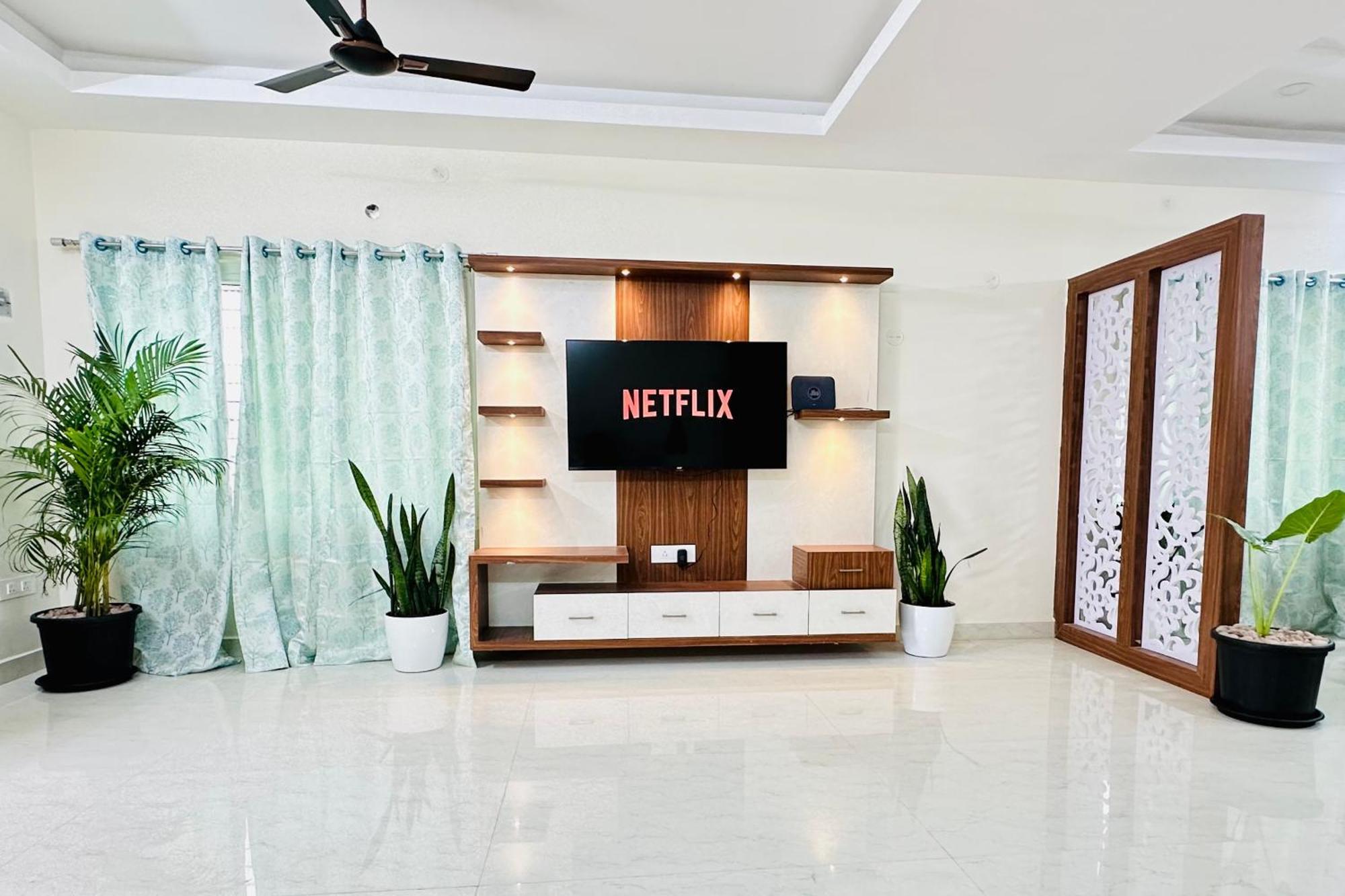 Truelife - 3Bhk Family Suites - Ps4 Pure Veg Restaurant On The Way To Balaji Temple - 2500 Sft Large Signature Apartment - Modular Kitchen - Super Fast Wifi, Smart Tv, 250 Jio Channels - Parking - Easy Access To All Temples - Top Service With Lots Of Тирупати Экстерьер фото