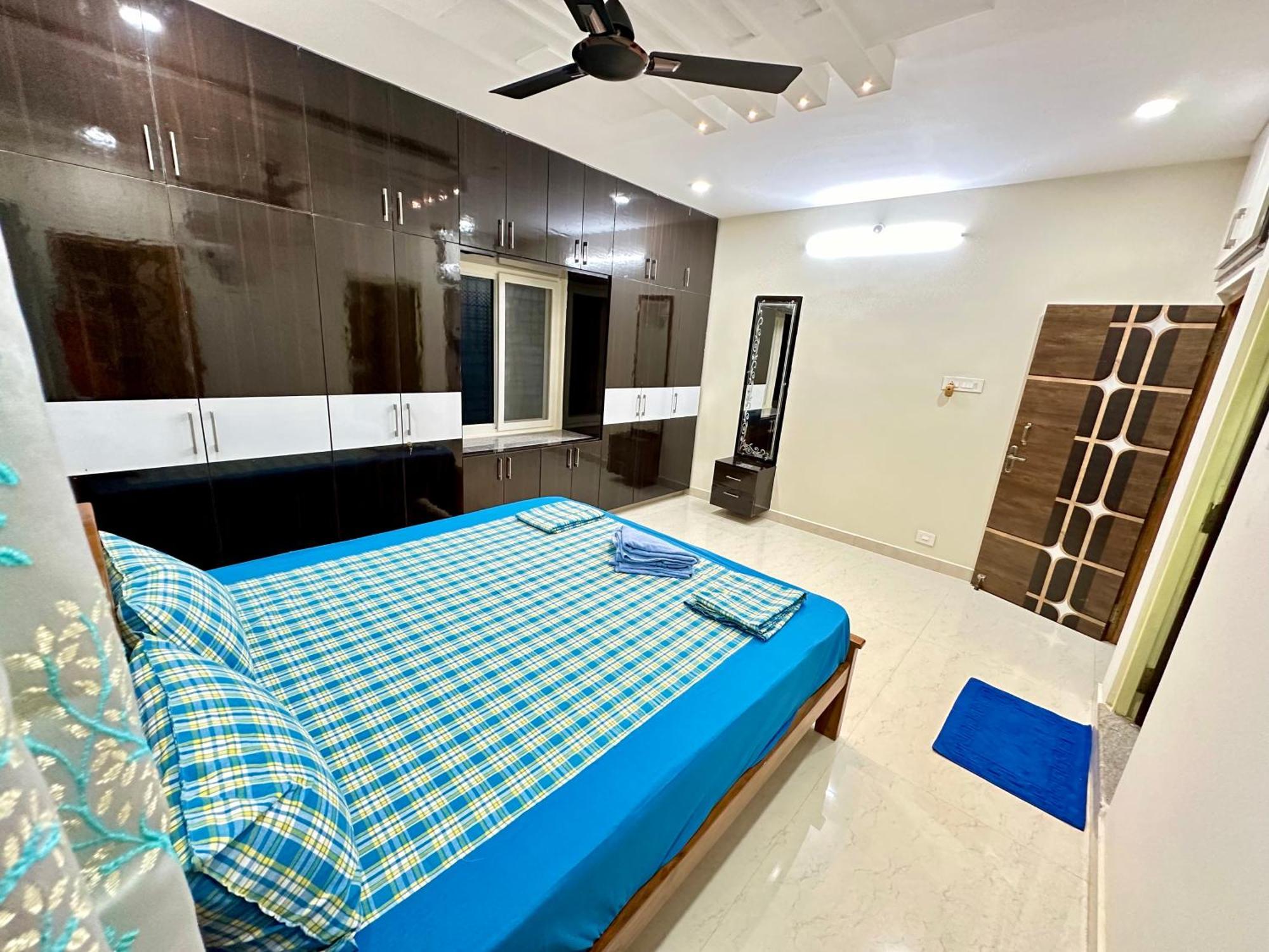 Truelife - 3Bhk Family Suites - Ps4 Pure Veg Restaurant On The Way To Balaji Temple - 2500 Sft Large Signature Apartment - Modular Kitchen - Super Fast Wifi, Smart Tv, 250 Jio Channels - Parking - Easy Access To All Temples - Top Service With Lots Of Тирупати Экстерьер фото