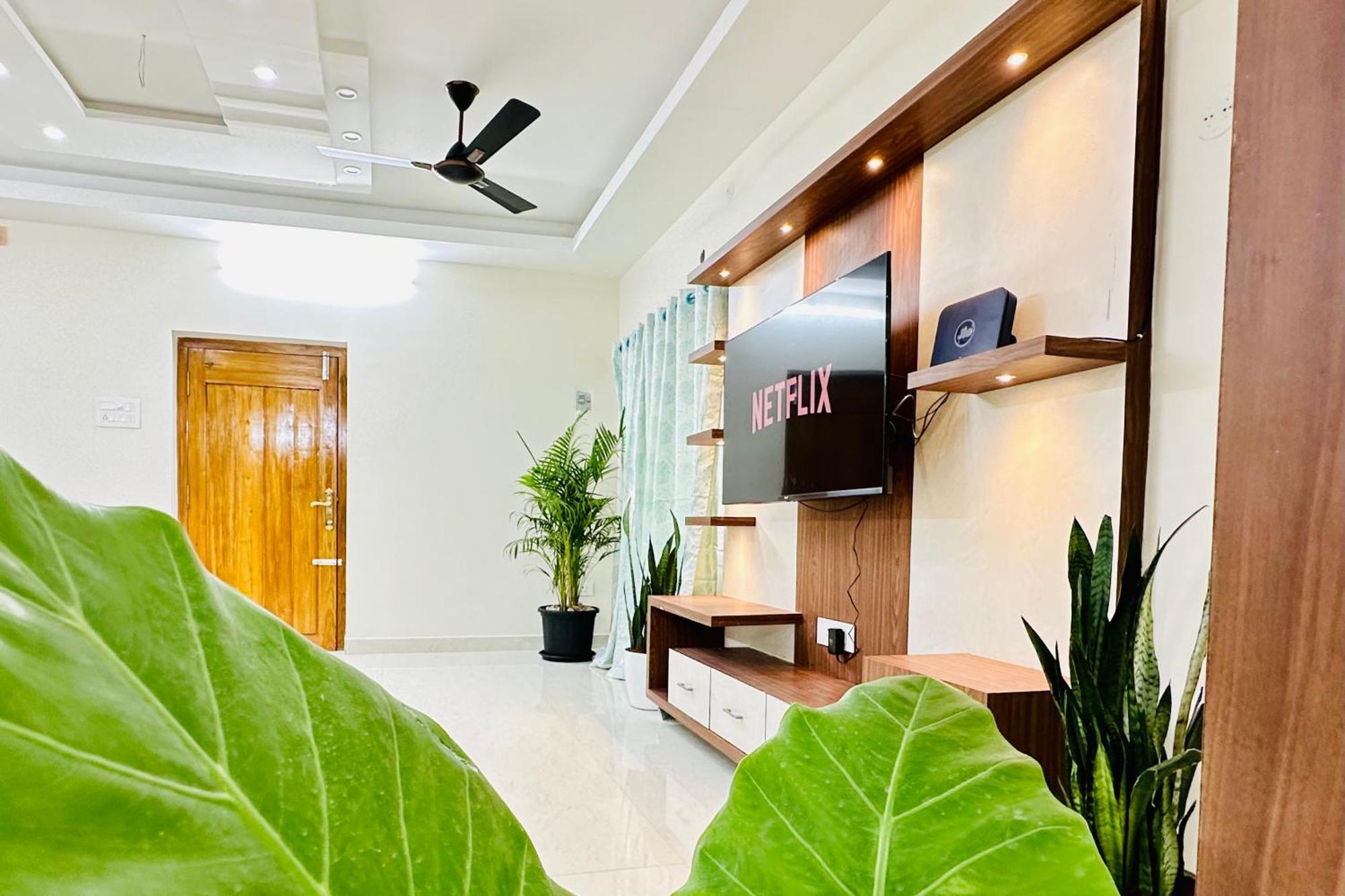 Truelife - 3Bhk Family Suites - Ps4 Pure Veg Restaurant On The Way To Balaji Temple - 2500 Sft Large Signature Apartment - Modular Kitchen - Super Fast Wifi, Smart Tv, 250 Jio Channels - Parking - Easy Access To All Temples - Top Service With Lots Of Тирупати Экстерьер фото